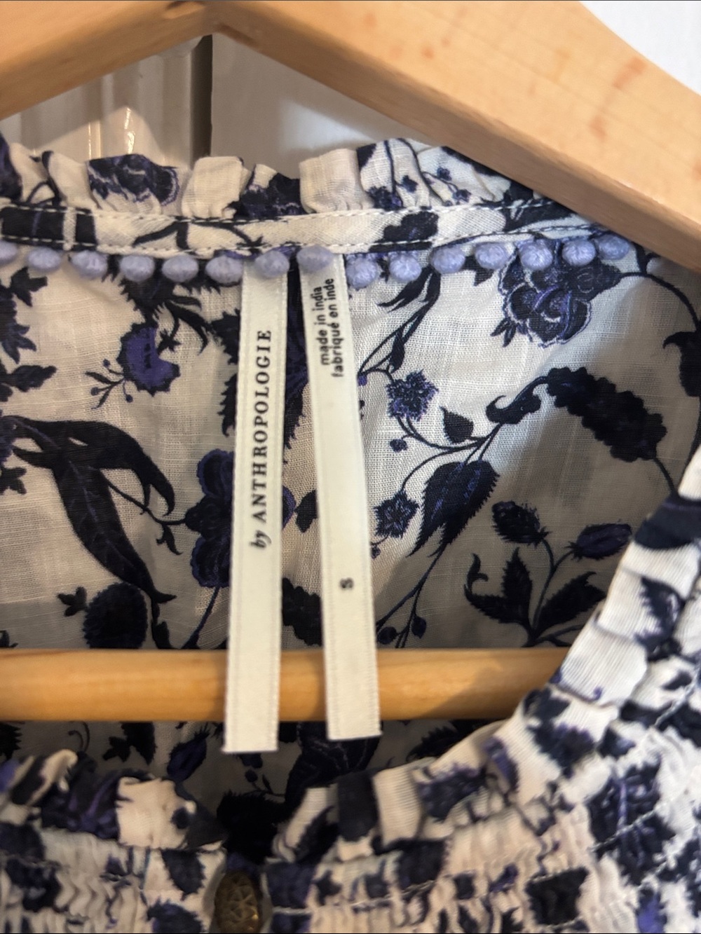 Anthropologie cotton floral flutter sleeve blouse - Picture 2 of 5